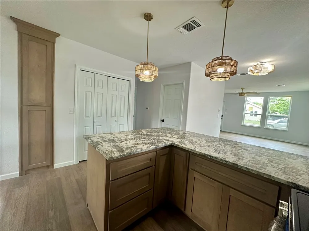 207 E Huntington Street Beeville, TX 78102