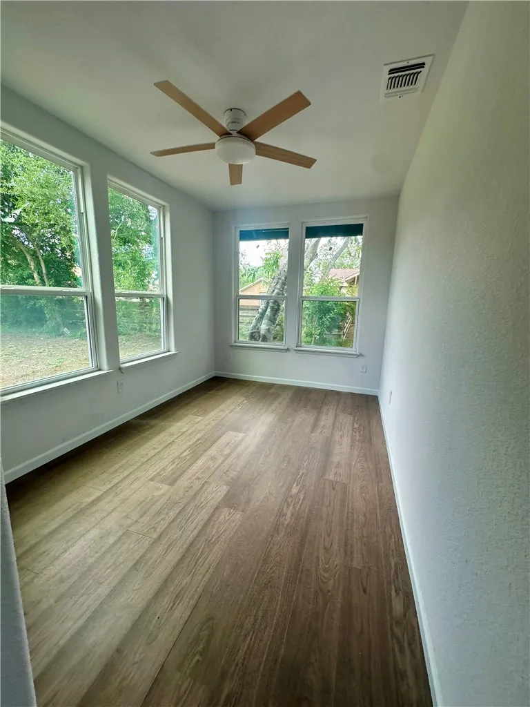 207 E Huntington Street Beeville, TX 78102