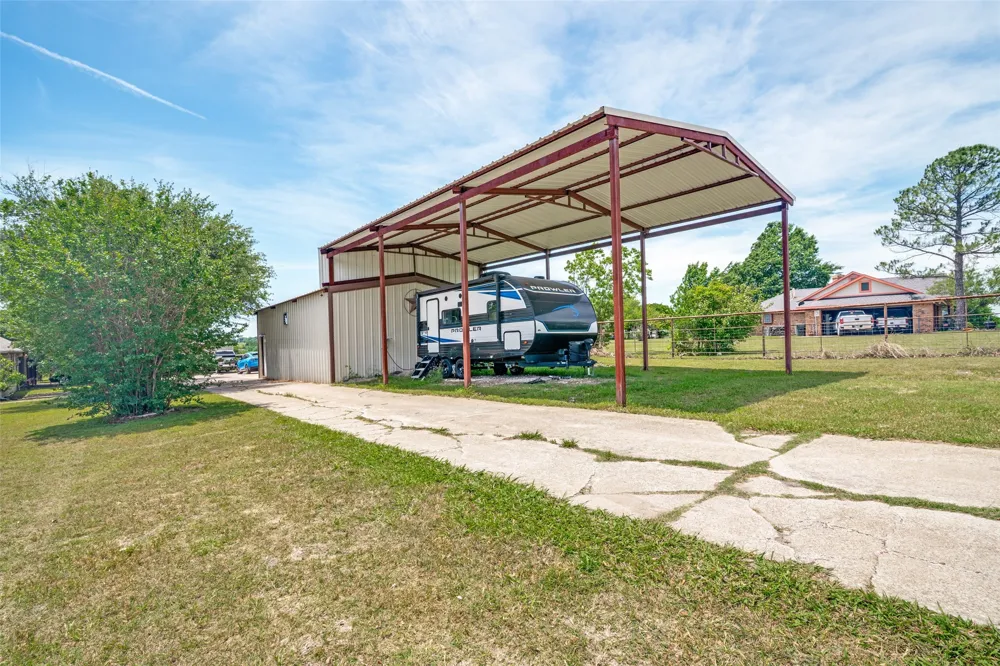 18584 County Road 543 Nevada, TX 75173