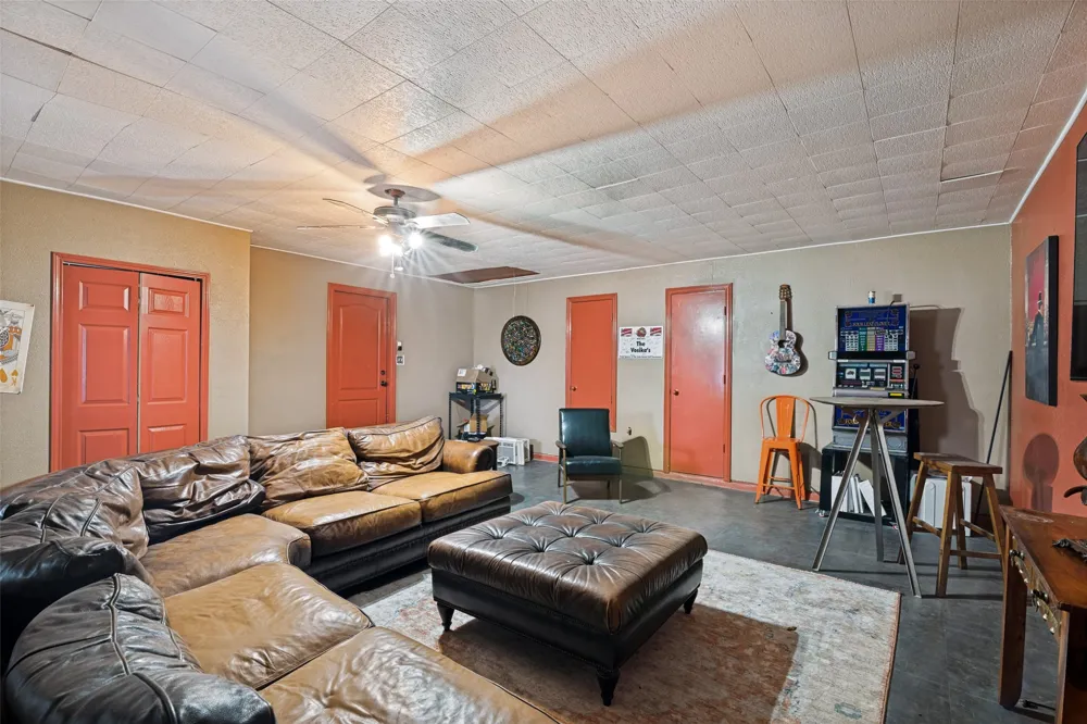 18584 County Road 543 Nevada, TX 75173