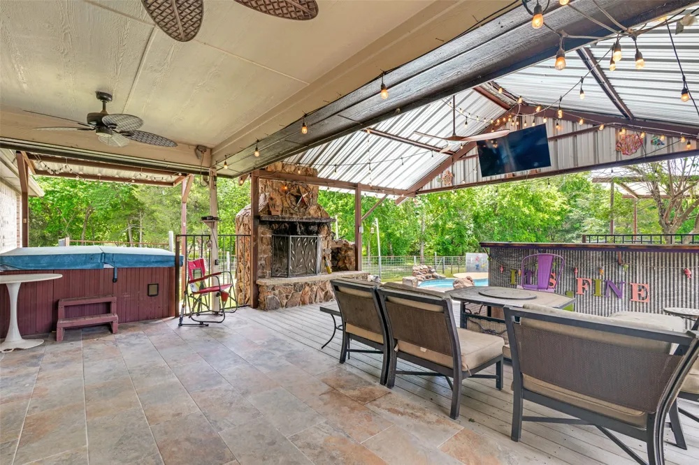 18584 County Road 543 Nevada, TX 75173
