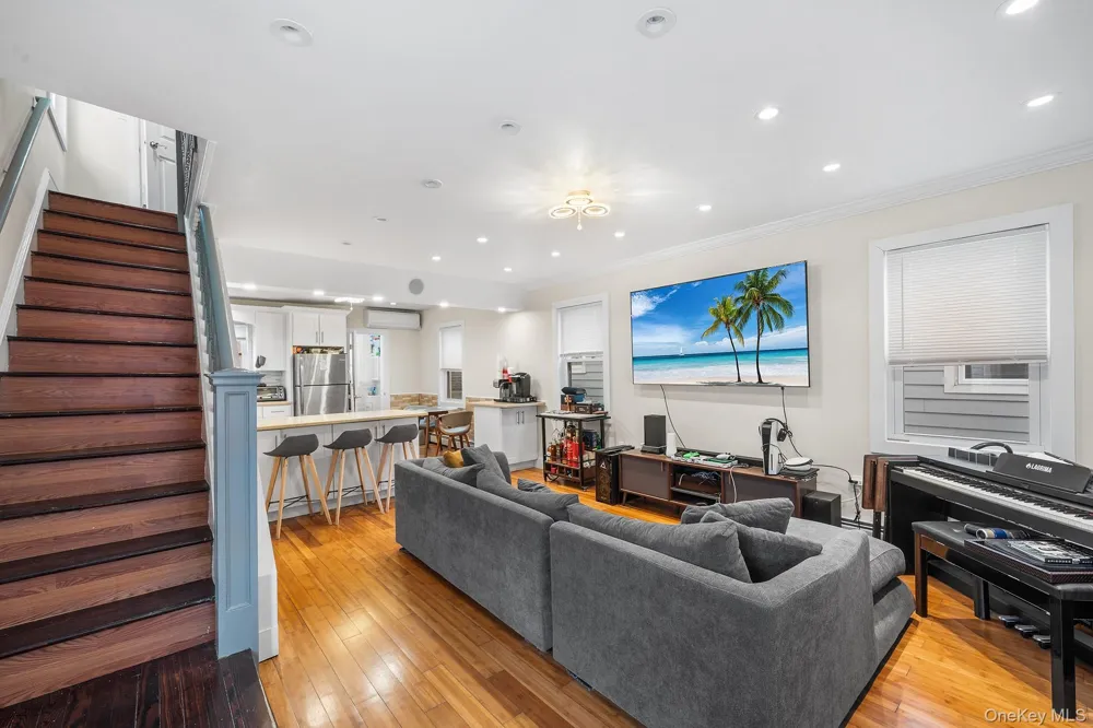 162 Beach 27th Street Far Rockaway, NY 11691