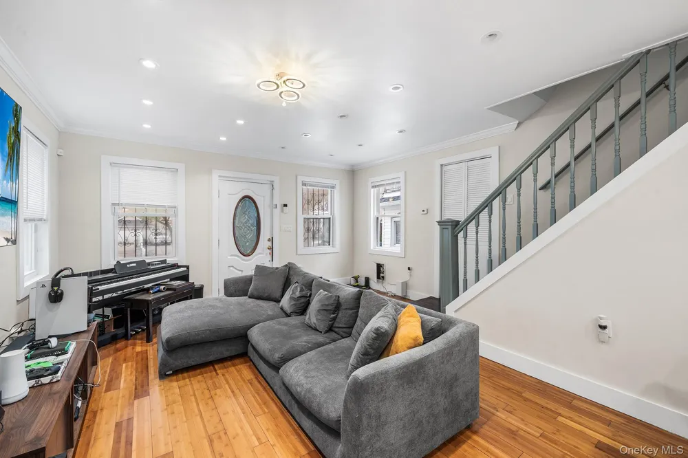 162 Beach 27th Street Far Rockaway, NY 11691