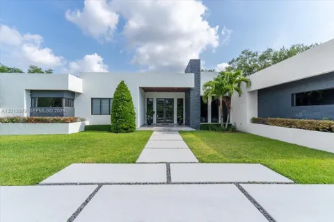 6785 SW 99th Ter