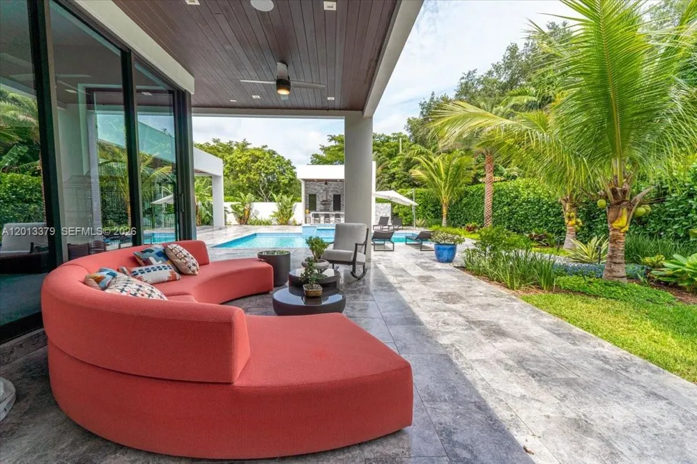 6785 SW 99th Ter Pinecrest, FL 33156