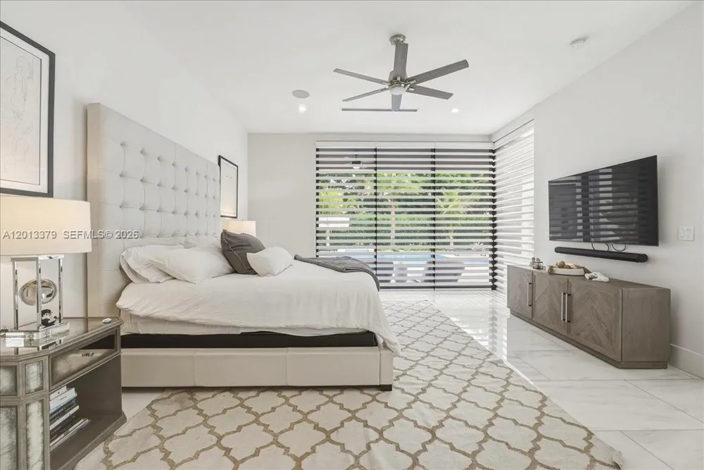 6785 SW 99th Ter Pinecrest, FL 33156