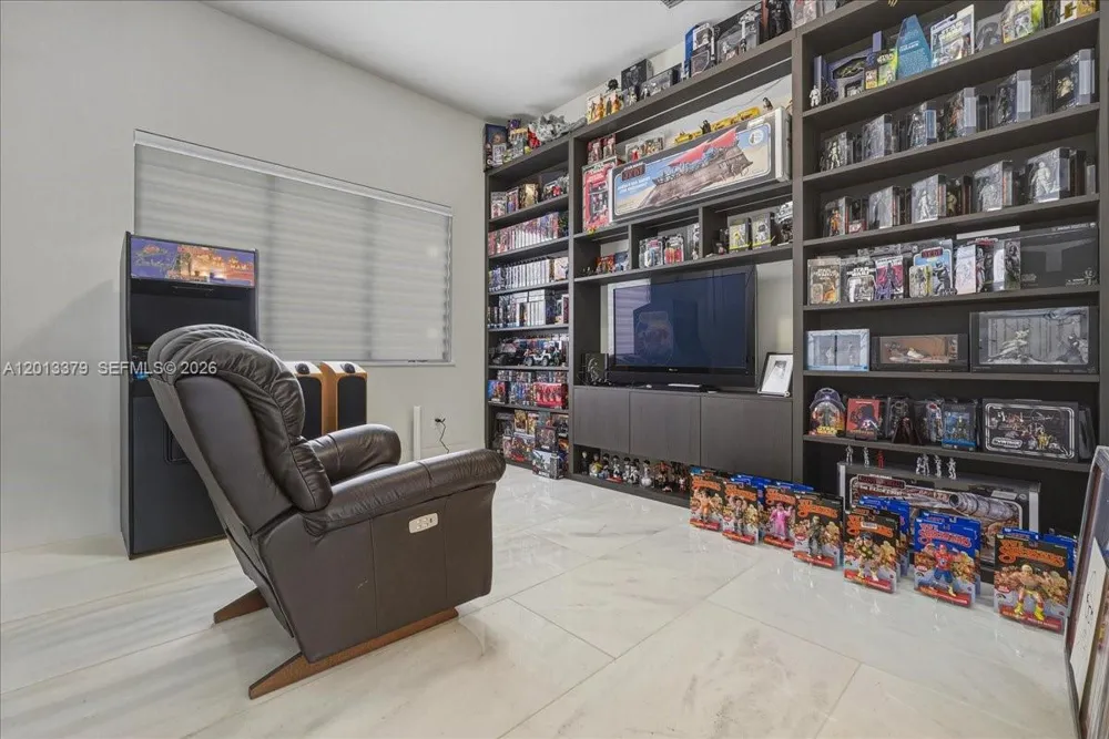 6785 SW 99th Ter Pinecrest, FL 33156