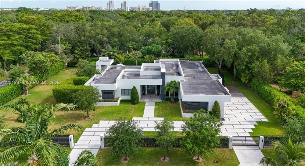 6785 SW 99th Ter Pinecrest, FL 33156