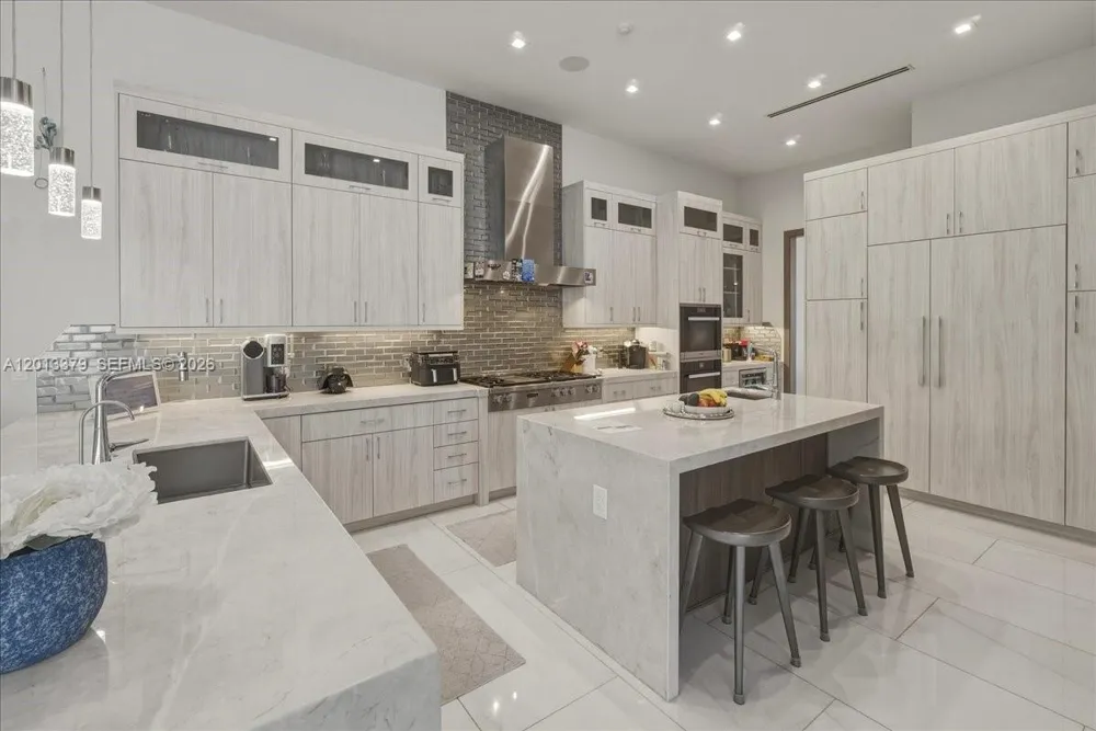 6785 SW 99th Ter Pinecrest, FL 33156