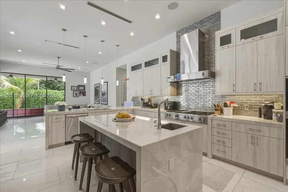 6785 SW 99th Ter Pinecrest, FL 33156