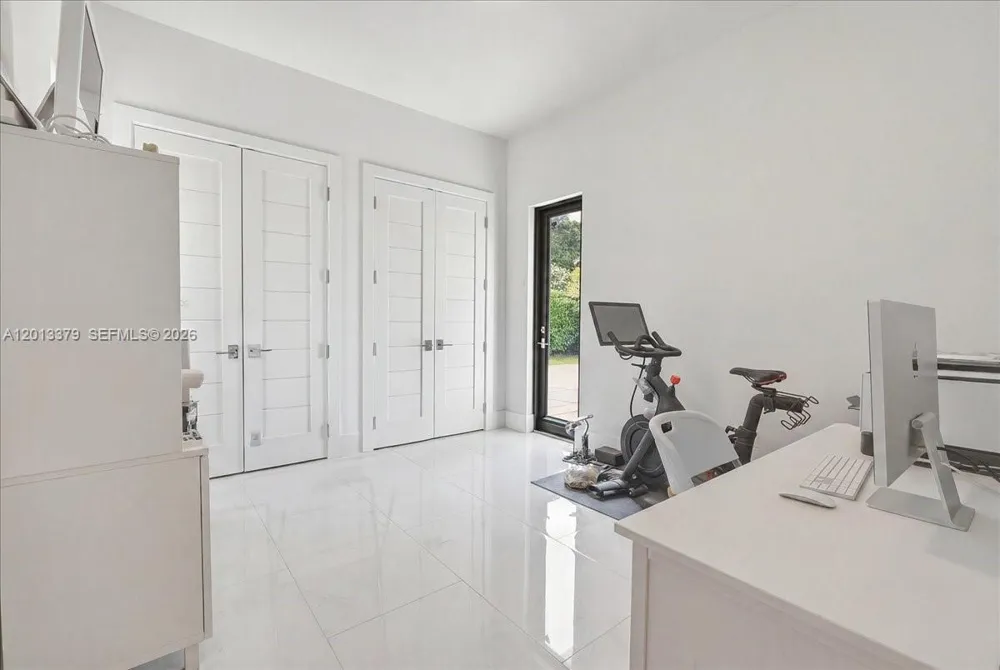 6785 SW 99th Ter Pinecrest, FL 33156
