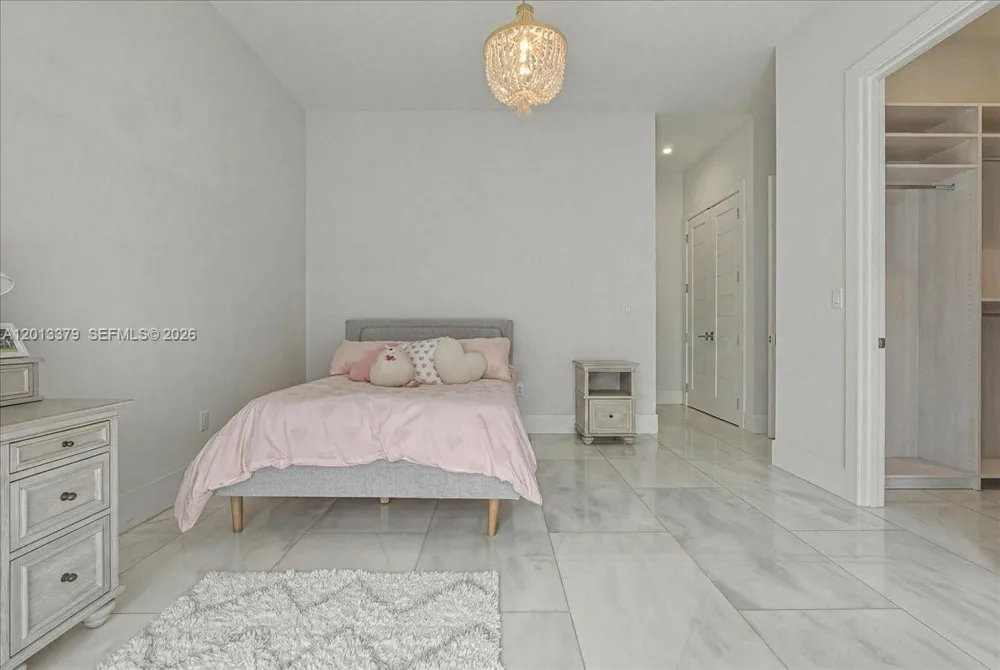 6785 SW 99th Ter Pinecrest, FL 33156