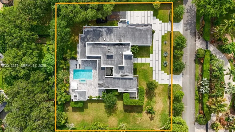 6785 SW 99th Ter Pinecrest, FL 33156