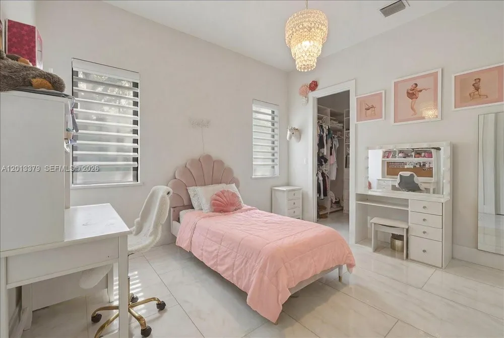 6785 SW 99th Ter Pinecrest, FL 33156