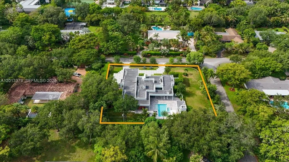 6785 SW 99th Ter Pinecrest, FL 33156