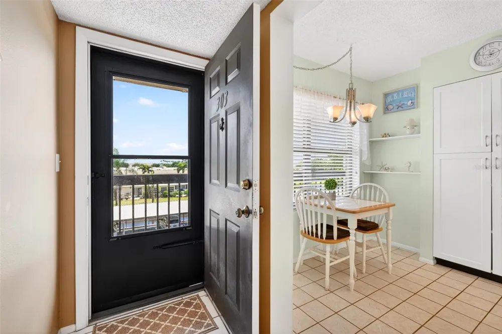 505 30TH AVENUE W #E303 Bradenton, FL 34205