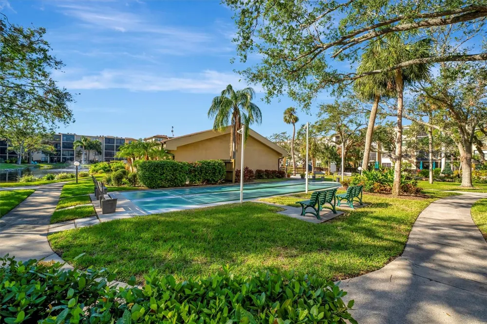 505 30TH AVENUE W #E303 Bradenton, FL 34205