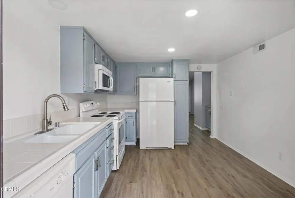39107 Village 39 Camarillo, CA 93012