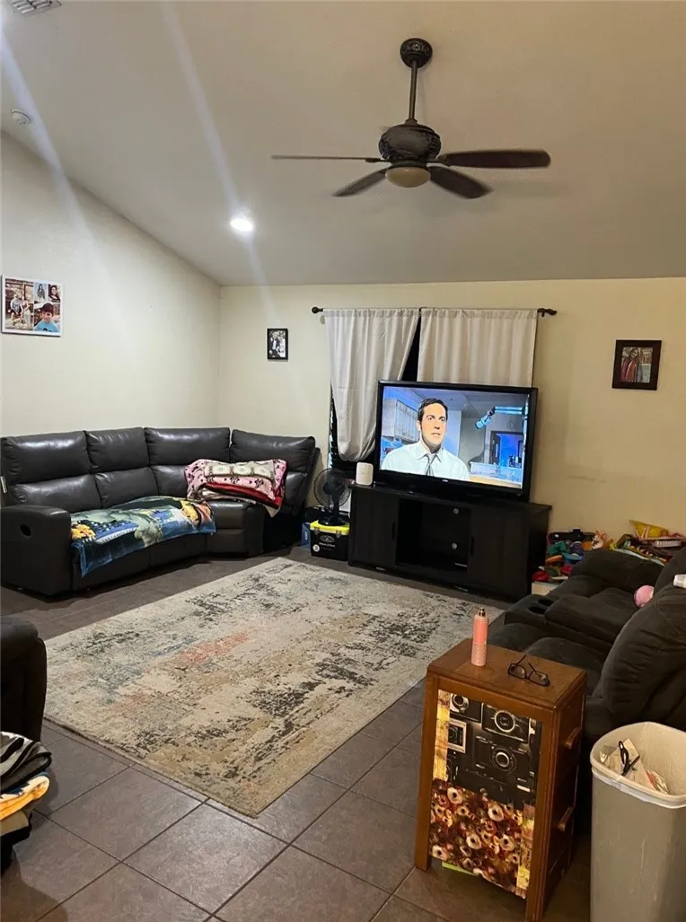 5441 Highway 77 Highway Odem, TX 78370