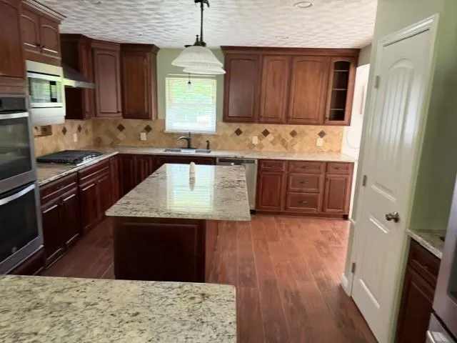 167 Linnwood Drive Woodbranch, TX 77357