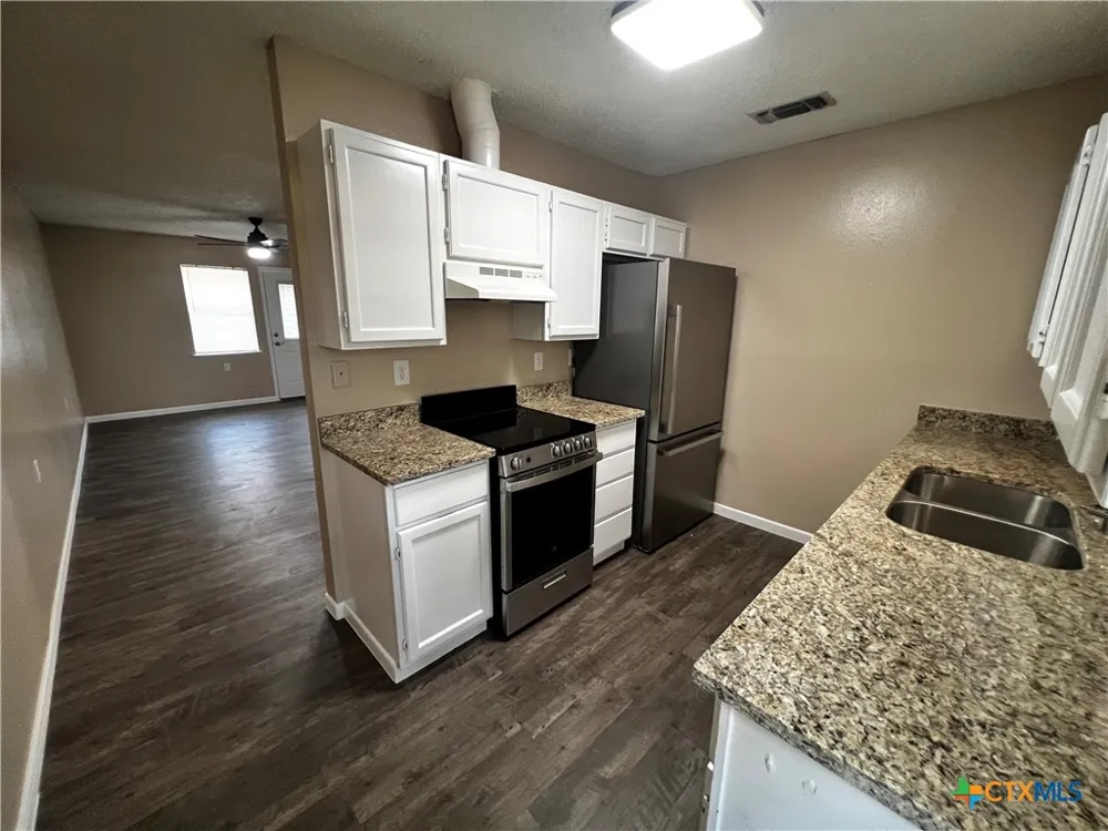 301 Rockwood Drive #J-6 Wimberley, TX 78676