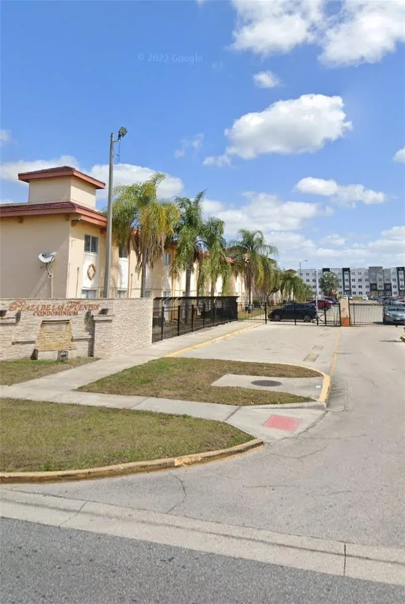 728 RIDENHOUR CIRCLE #728 Orlando, FL 32809