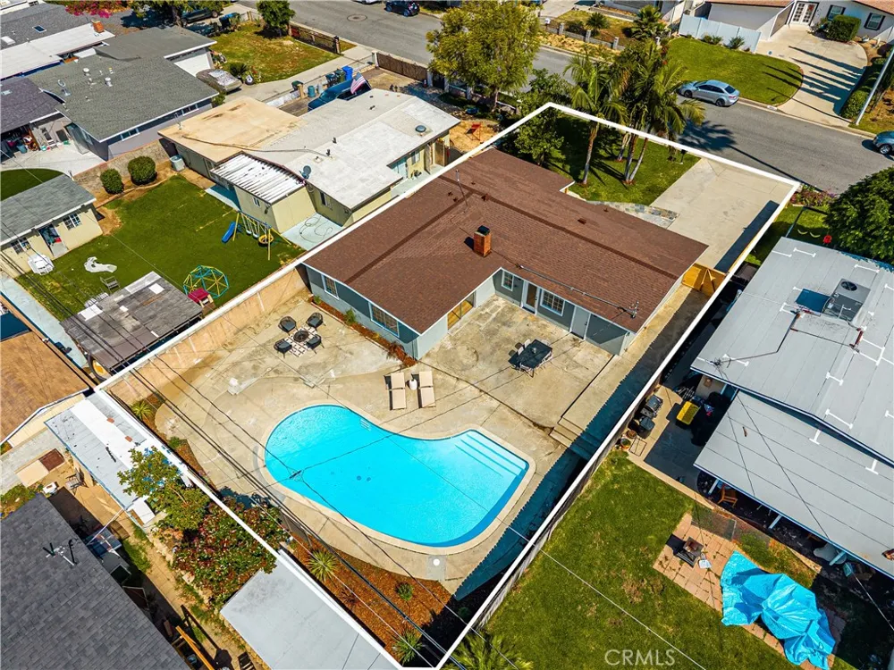 16150 E Queenside Covina, CA 91722