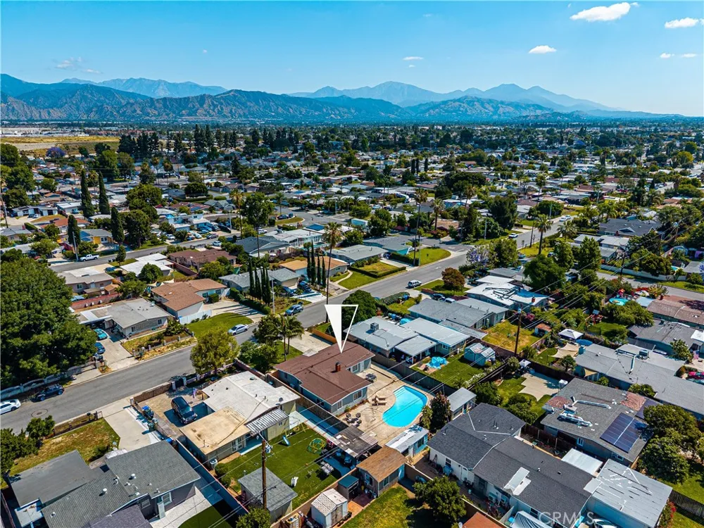 16150 E Queenside Covina, CA 91722
