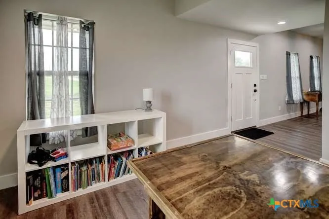 1345 E Old Hallettsville Road Flatonia, TX 78941