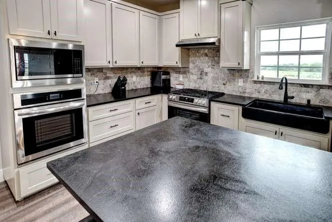 1345 E Old Hallettsville Road Flatonia, TX 78941