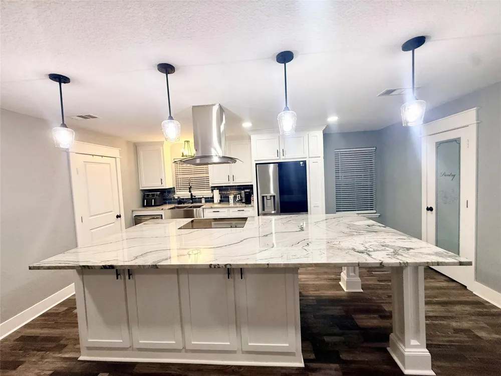 4238 County Road 507 Brazoria, TX 77422