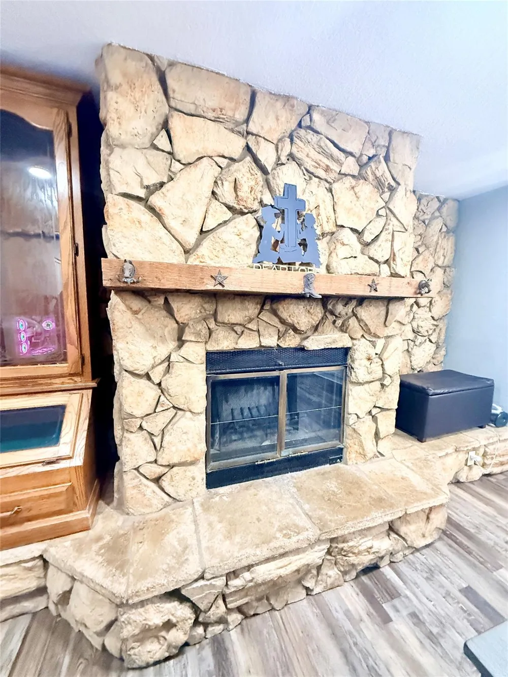 4238 County Road 507 Brazoria, TX 77422