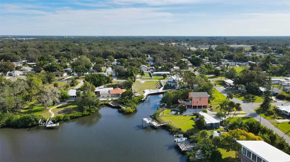 223 RAVENNA STREET Nokomis, FL 34275