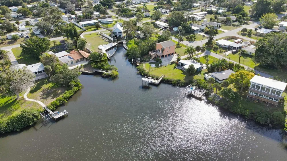 223 RAVENNA STREET Nokomis, FL 34275