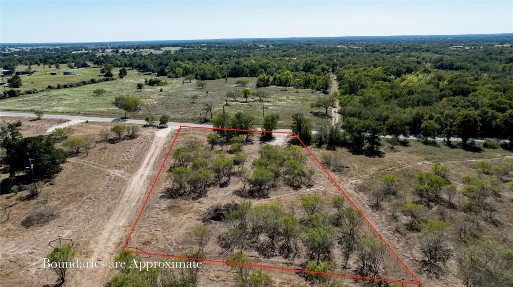 4005 Old Colony Line Road Dale, TX 78616