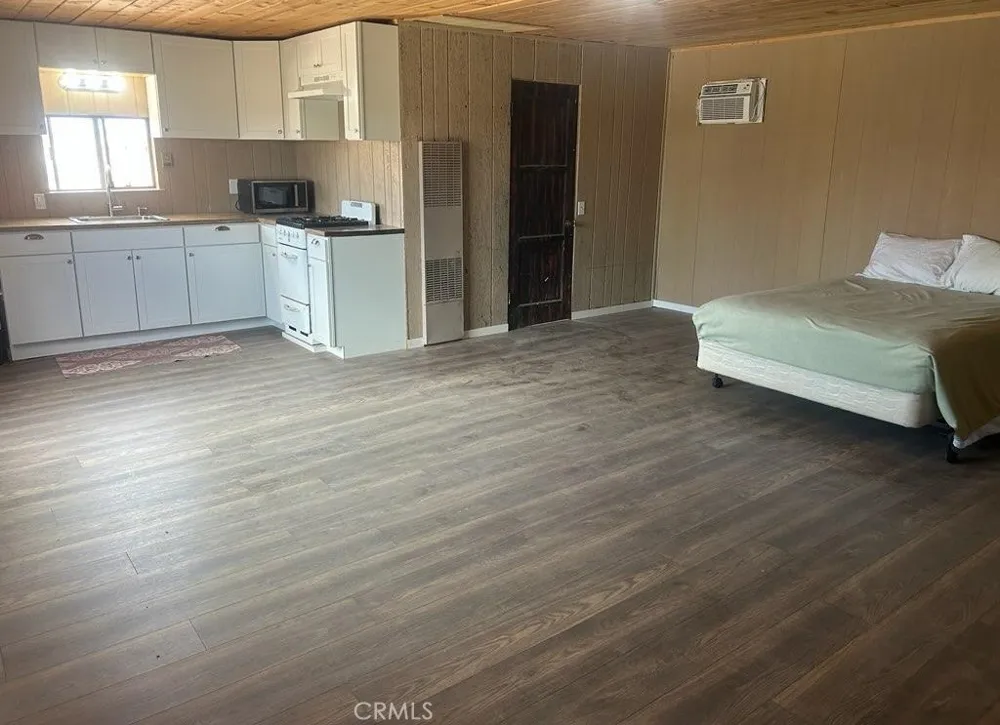 124 Clark Palo Verde, CA 92266