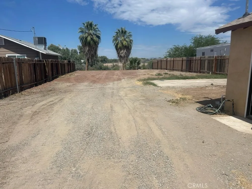 124 Clark Palo Verde, CA 92266