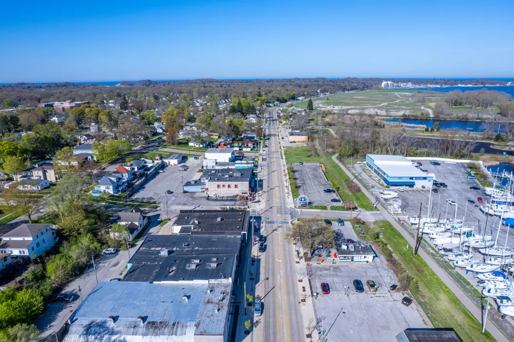 2034 Lakeshore Drive Muskegon, MI 49441