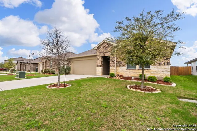 1080 AMBLE OAK Seguin, TX 78155