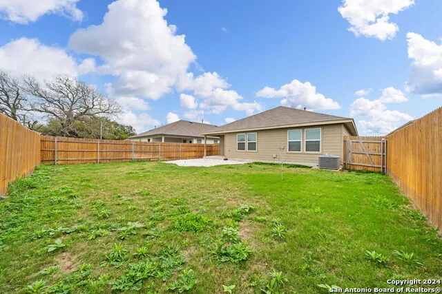 1080 AMBLE OAK Seguin, TX 78155