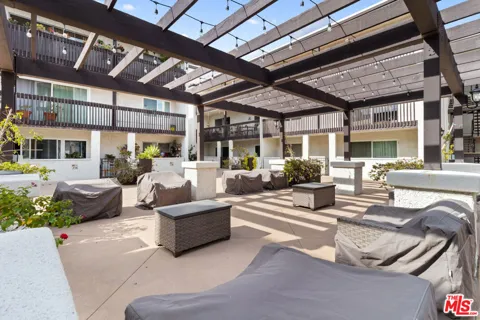 5334 Lindley Avenue #340