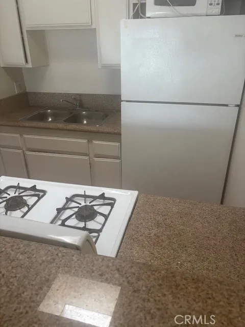 12203 Magnolia #210 Valley Village, CA 91607