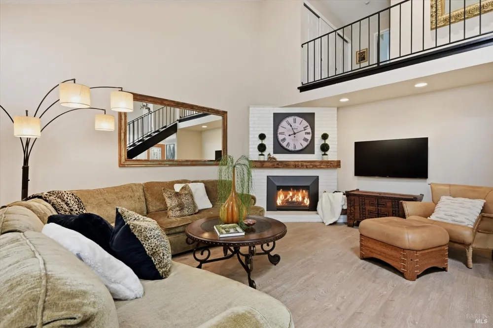 2619 Hidden Valley Lane Napa, CA 94558