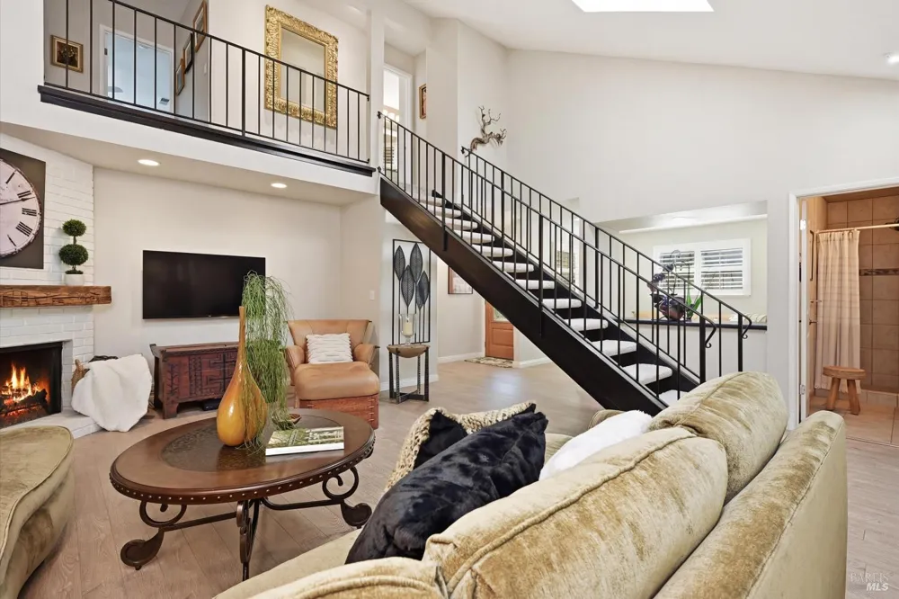 2619 Hidden Valley Lane Napa, CA 94558