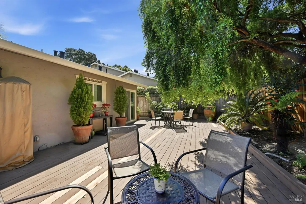 2619 Hidden Valley Lane Napa, CA 94558