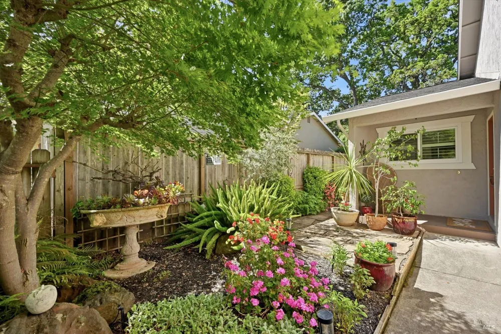 2619 Hidden Valley Lane Napa, CA 94558