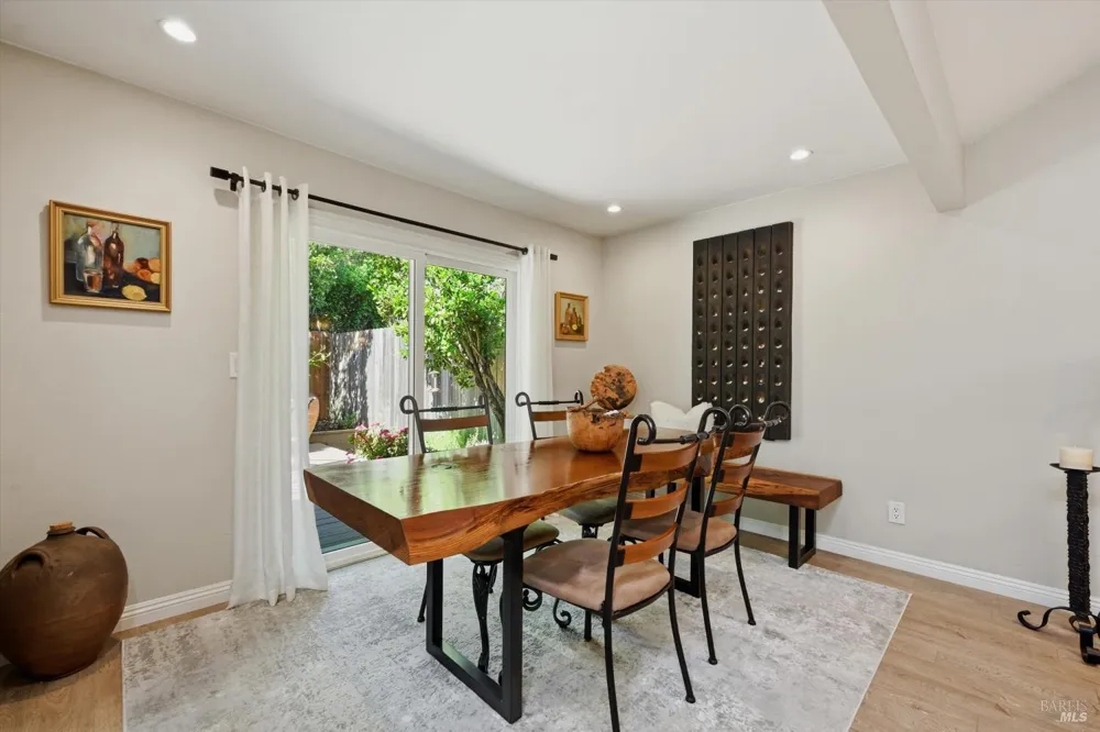2619 Hidden Valley Lane Napa, CA 94558