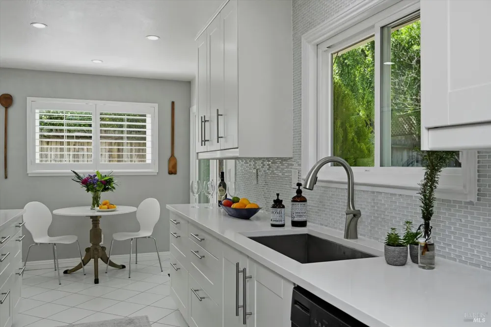 2619 Hidden Valley Lane Napa, CA 94558