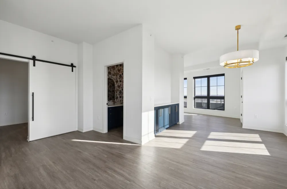 4917 Eden Avenue #110 Edina, MN 55424