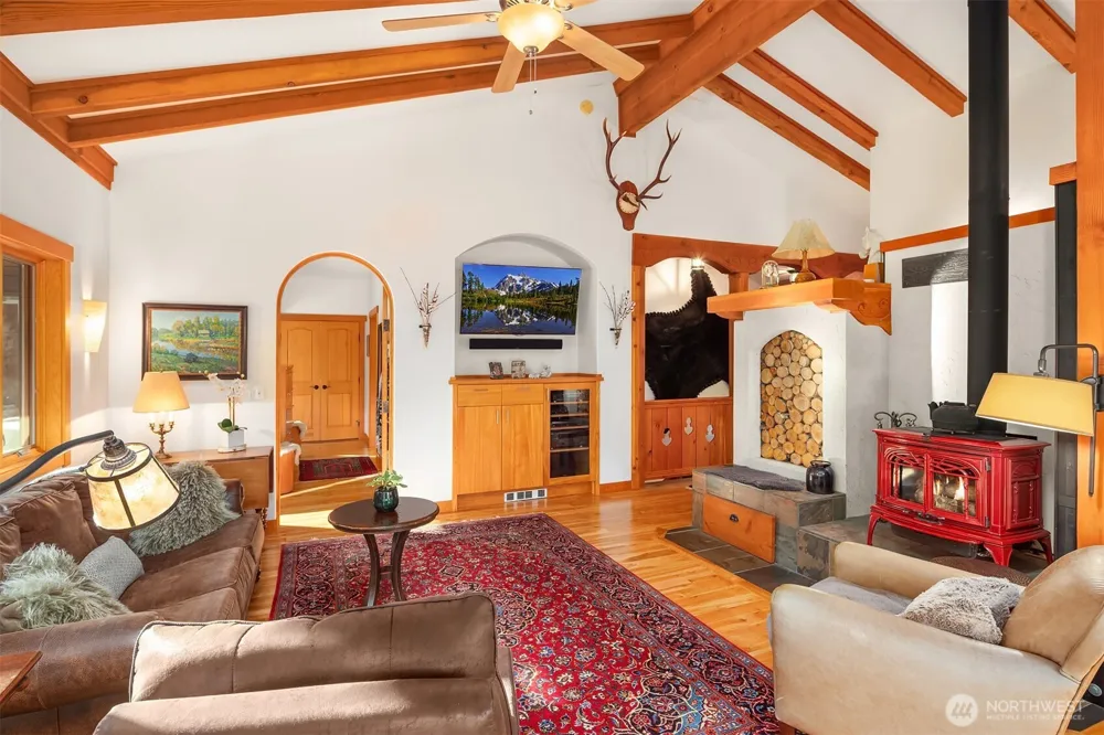 951 Willems Road Cashmere, WA 98815
